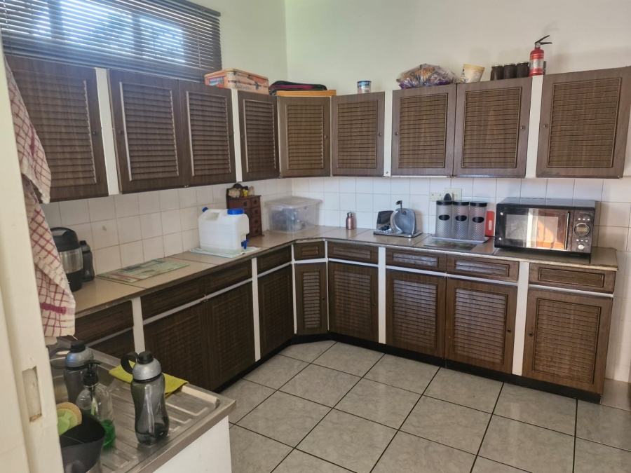 To Let 3 Bedroom Property for Rent in Flamwood North West